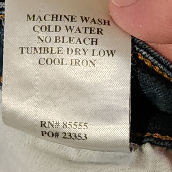 Studio Blue Womens Sz 32 Mid Rise Dark Wash Tapered Leg  Frayed Hem - Picture 7 of 11